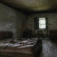 GFG Old And Creepy Room Escape